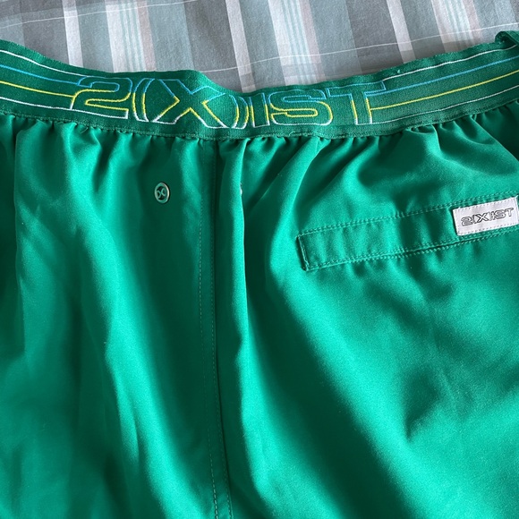 Mens 2 Xist swim shorts green in color large - Picture 6 of 10